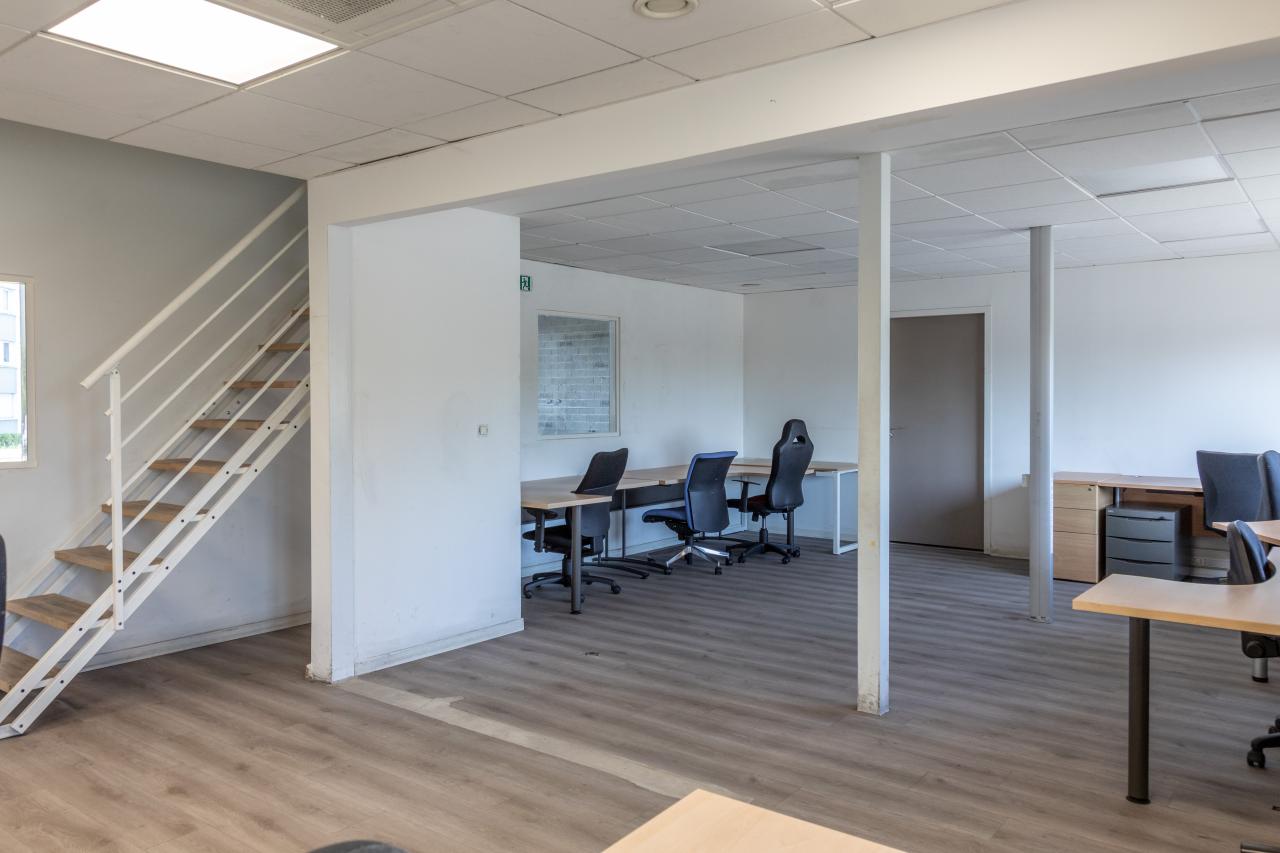 Local d'activité Portet-sur-Garonne 858m² Location local d'activité Portet-sur-Garonne Haute-Garonne OLACT2533375 4